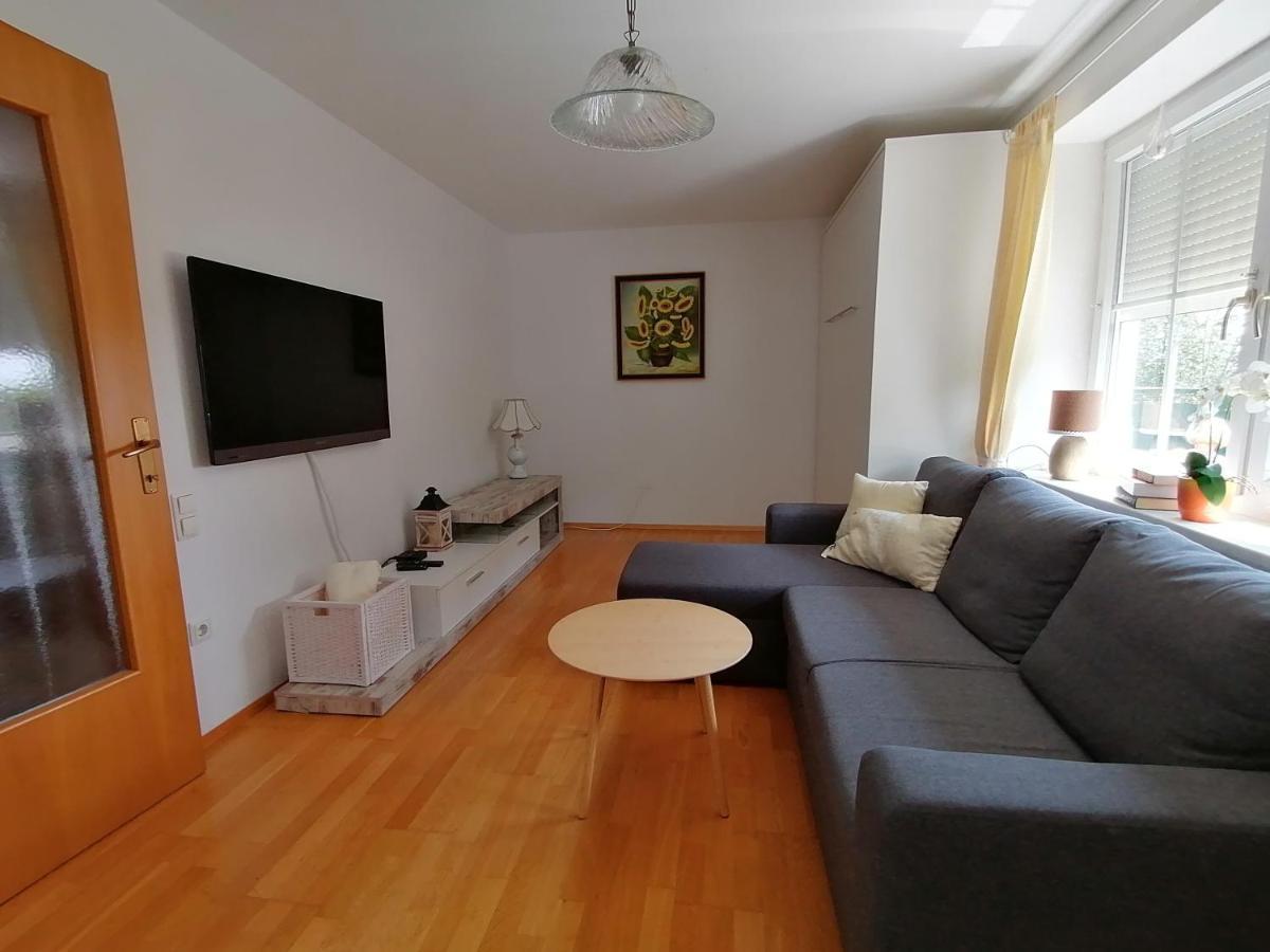 Garden Paradise Bled Apartments - Garden, Pond And Castle View 외부 사진