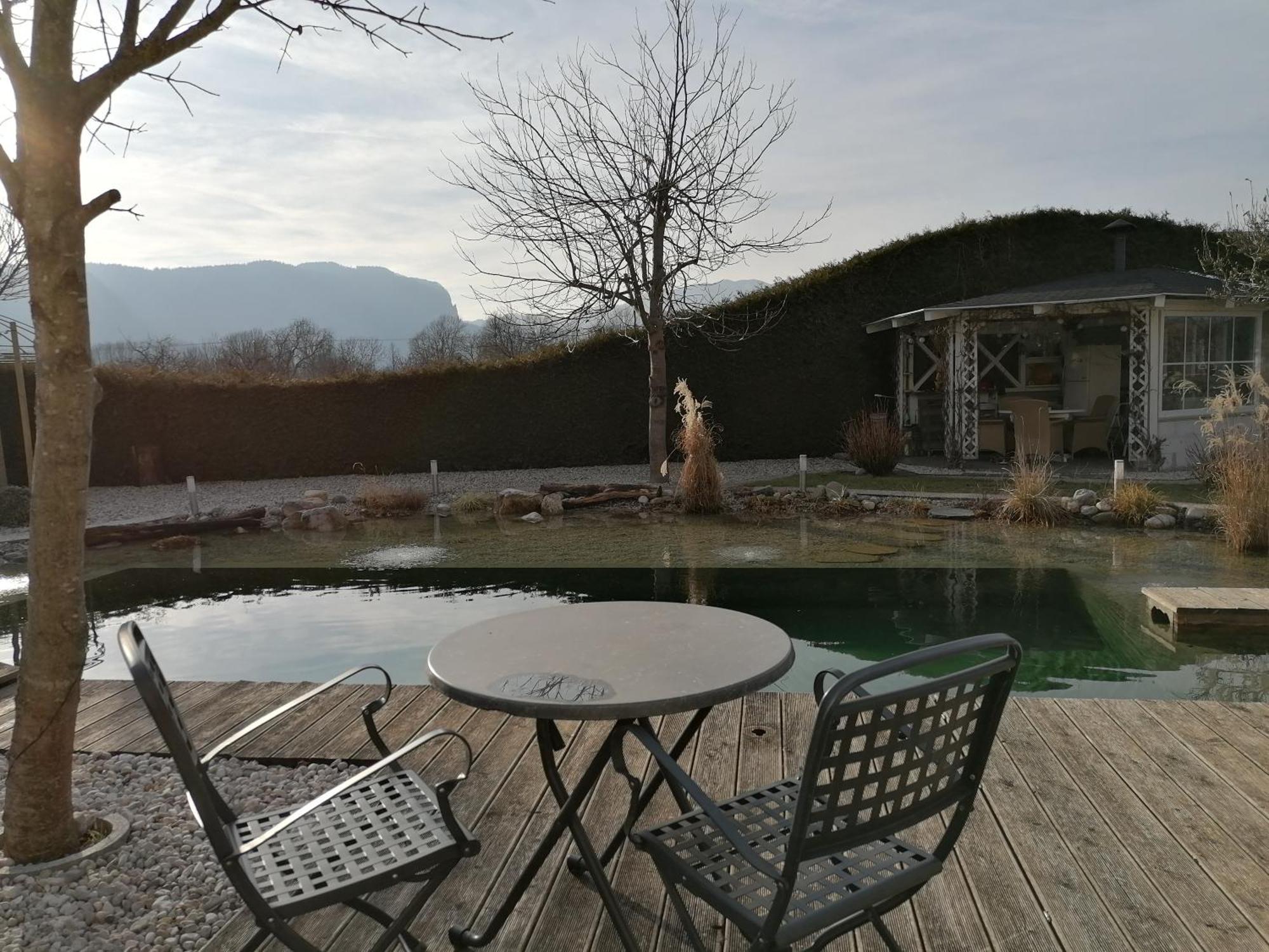 Garden Paradise Bled Apartments - Garden, Pond And Castle View 외부 사진
