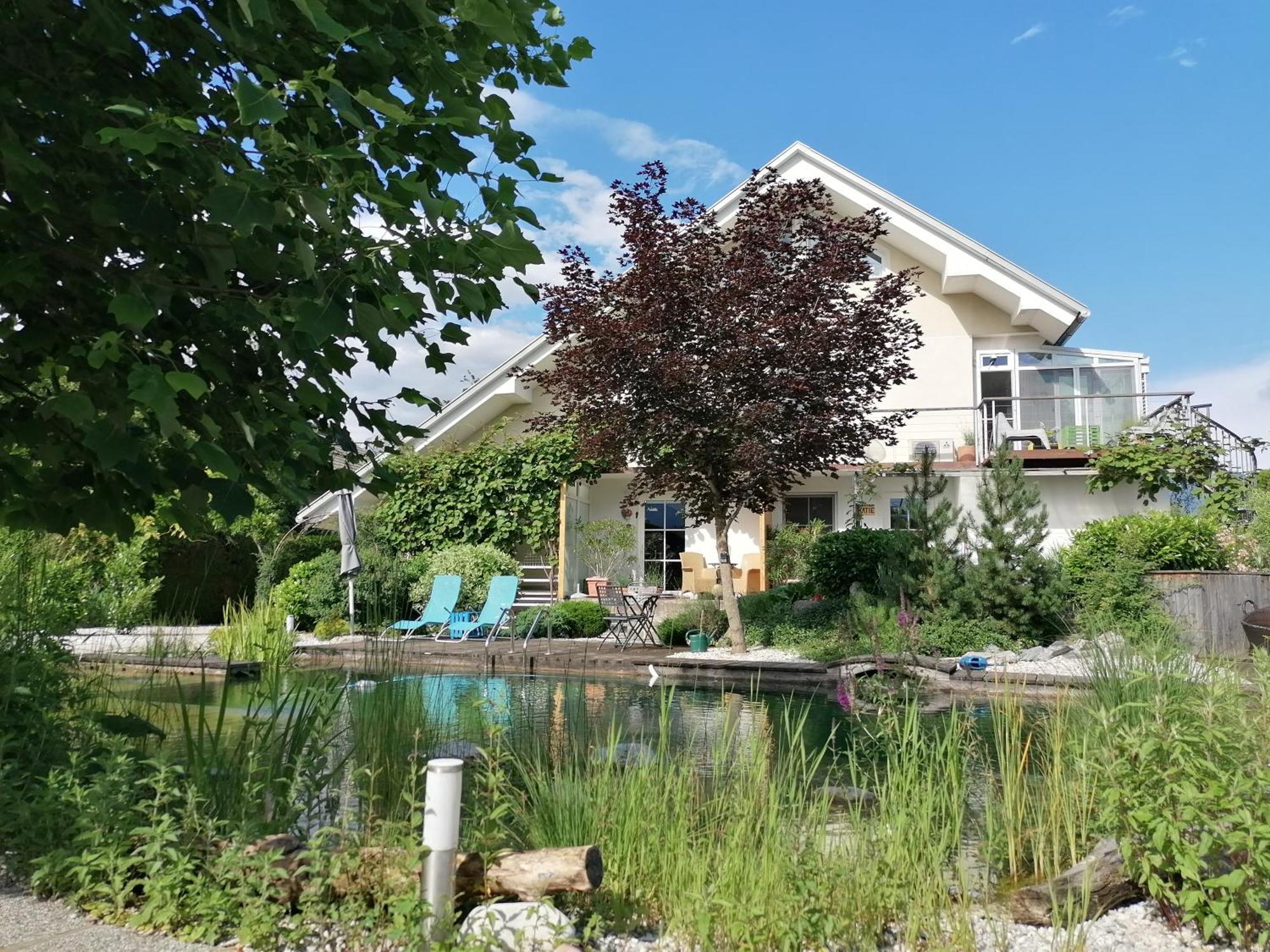 Garden Paradise Bled Apartments - Garden, Pond And Castle View 외부 사진
