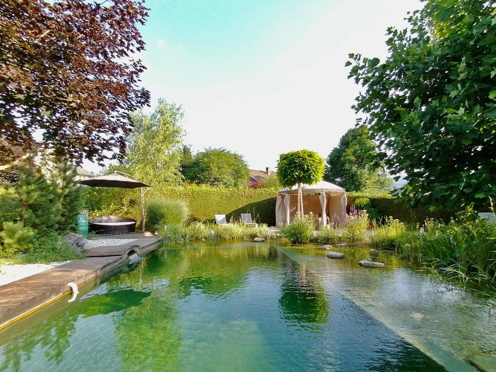 Garden Paradise Bled Apartments - Garden, Pond And Castle View 외부 사진